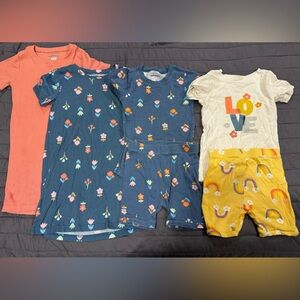 Old Navy 2 Dresses 2 Short Sets